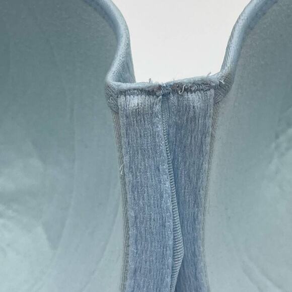 Wacoal Light Blue Bra w/ underwire - Picture 8 of 9